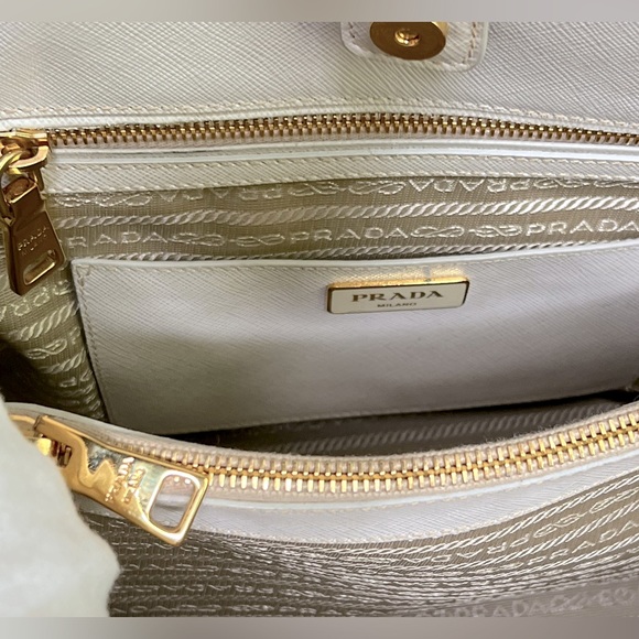 AUTH Prada Lux Promenade 2 way satchel in white Saffiano leather - Picture 12 of 13